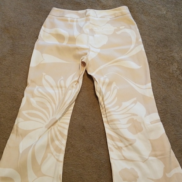 Adorable New Kye Golf Capris - Picture 5 of 5